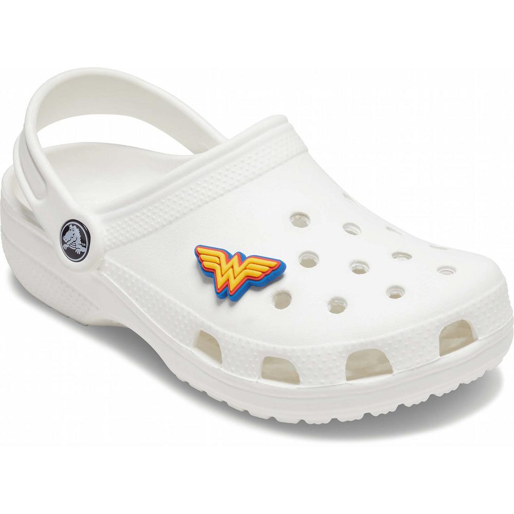 Clips Jibbitz Crocs Wonder Woman Shield Multicolore Homme | LUE-5547204